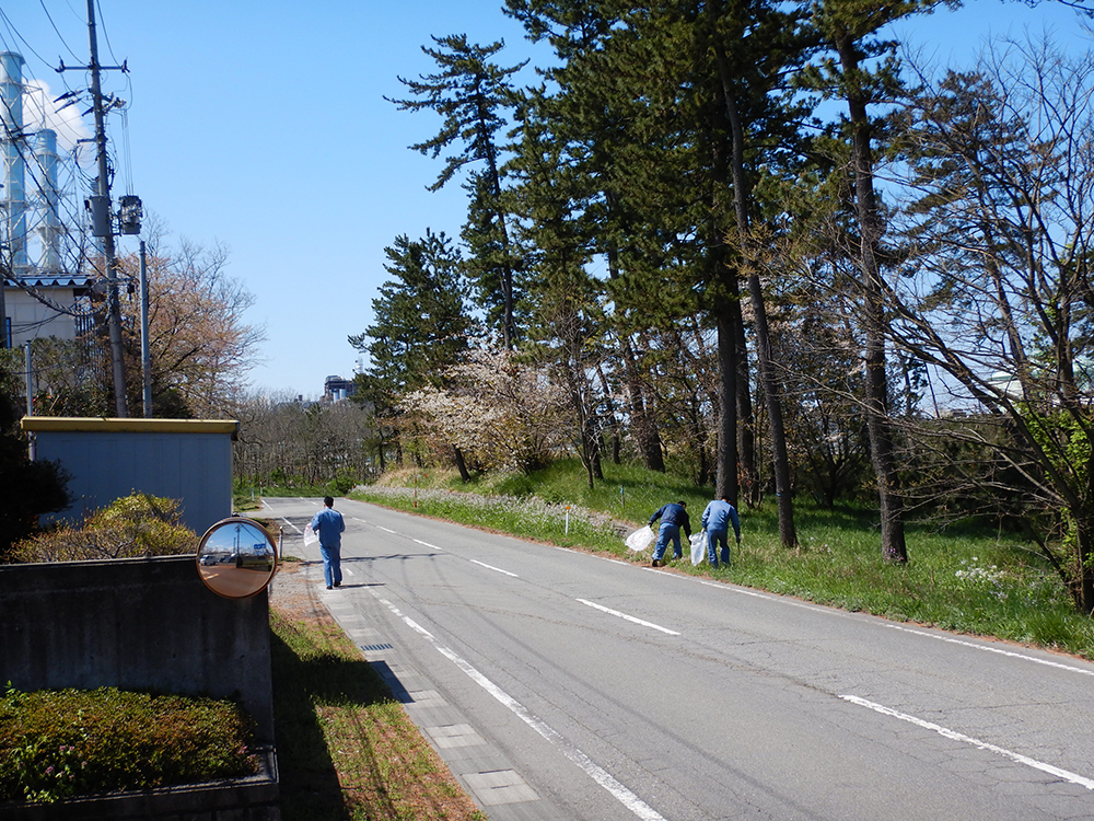 事業所周辺道路掃活動